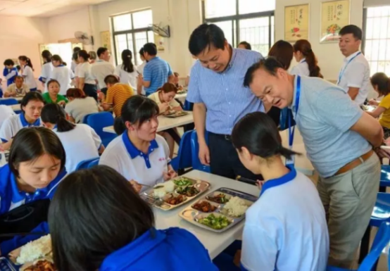 湖南望城县雷锋汽车运输有限公司,长沙城市交通,校车运营,安保服务,新能源科技