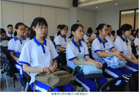 湖南望城县雷锋汽车运输有限公司,长沙城市交通,校车运营,安保服务,新能源科技