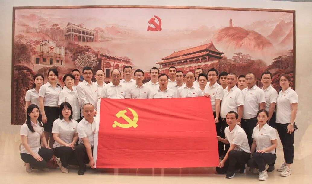 湖南骏达集团有限公司,长沙城市交通,校车运营,安保服务,新能源科技 湖南骏达集团有限公司,长沙城市交通,校车运营,安保服务,新能源科技