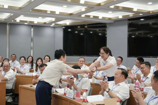 湖南骏达集团有限公司,长沙城市交通,校车运营,安保服务,新能源科技 湖南骏达集团有限公司,长沙城市交通,校车运营,安保服务,新能源科技