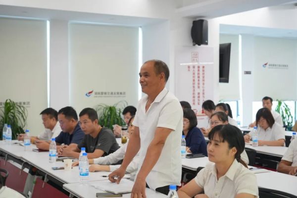湖南骏达集团有限公司,长沙城市交通,校车运营,安保服务,新能源科技
