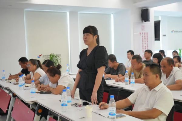 湖南骏达集团有限公司,长沙城市交通,校车运营,安保服务,新能源科技