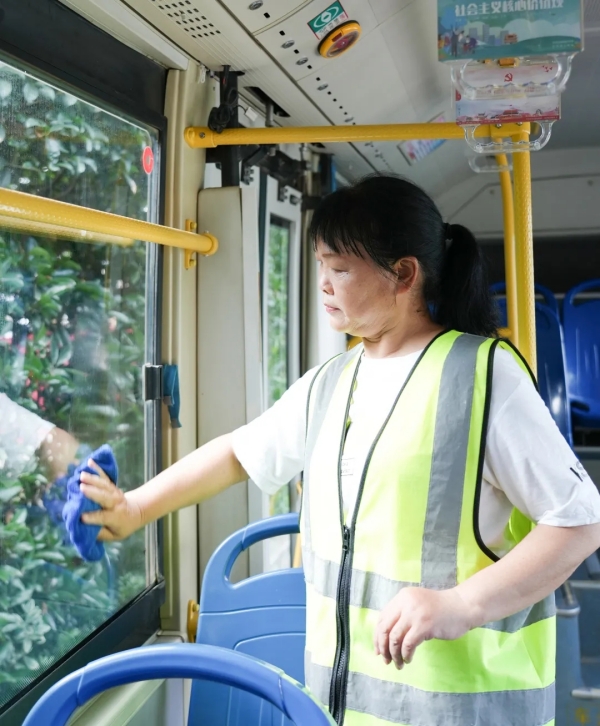 湖南骏达集团有限公司,长沙城市交通,校车运营,安保服务,新能源科技 湖南骏达集团有限公司,长沙城市交通,校车运营,安保服务,新能源科技
