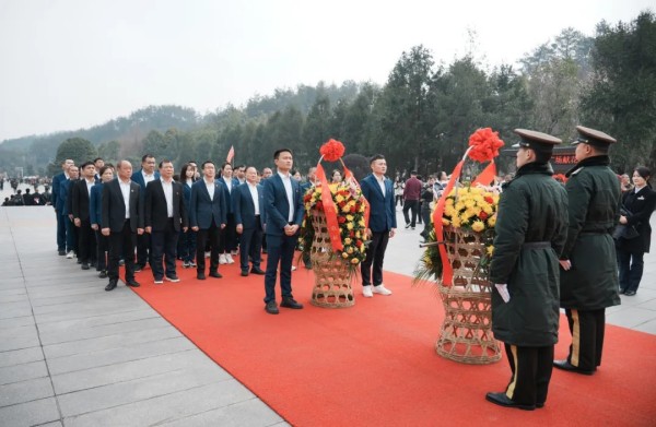 湖南骏达集团有限公司,长沙城市交通,校车运营,安保服务,新能源科技 湖南骏达集团有限公司,长沙城市交通,校车运营,安保服务,新能源科技