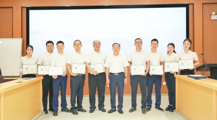 湖南骏达集团有限公司,长沙城市交通,校车运营,安保服务,新能源科技