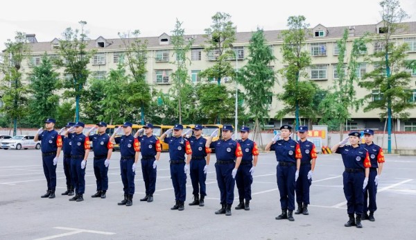 湖南骏达集团有限公司,长沙城市交通,校车运营,安保服务,新能源科技