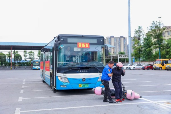 湖南骏达集团有限公司,长沙城市交通,校车运营,安保服务,新能源科技