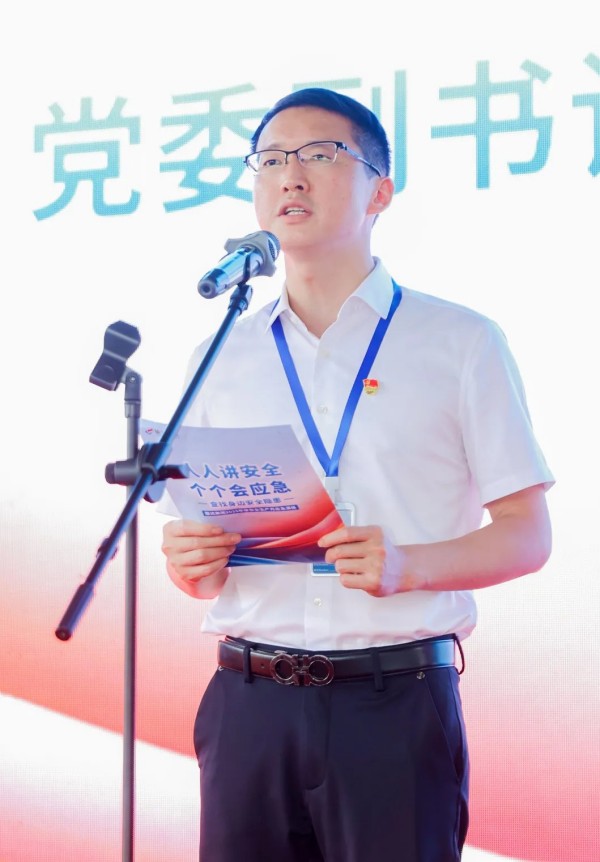 湖南骏达集团有限公司,长沙城市交通,校车运营,安保服务,新能源科技