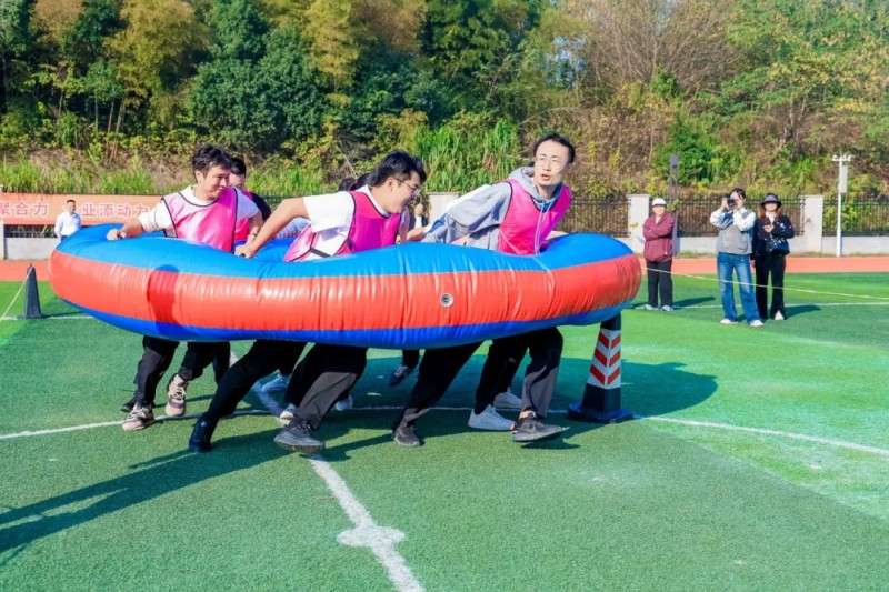 湖南骏达集团有限公司,长沙城市交通,校车运营,安保服务,新能源科技