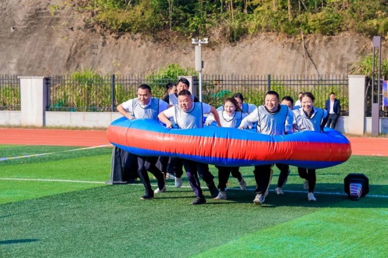 湖南骏达集团有限公司,长沙城市交通,校车运营,安保服务,新能源科技