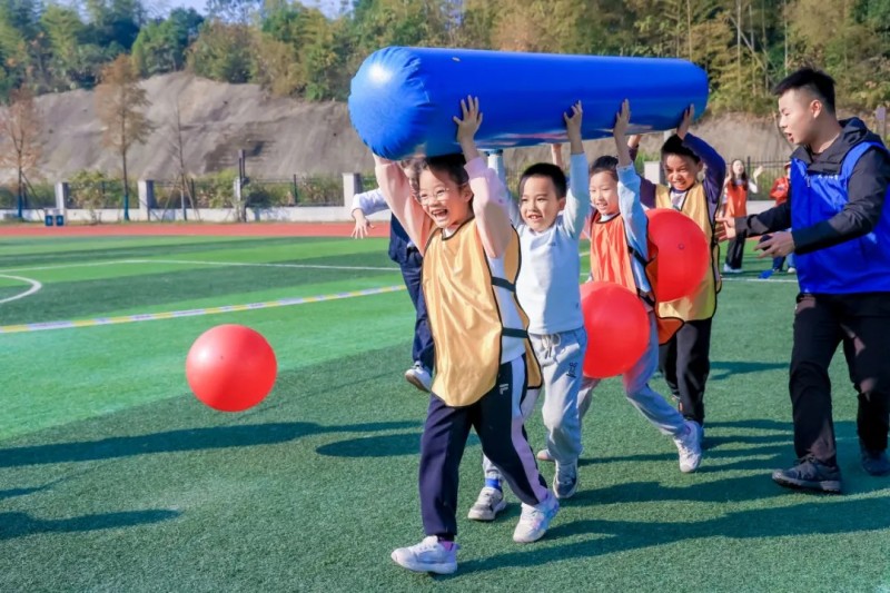 湖南骏达集团有限公司,长沙城市交通,校车运营,安保服务,新能源科技