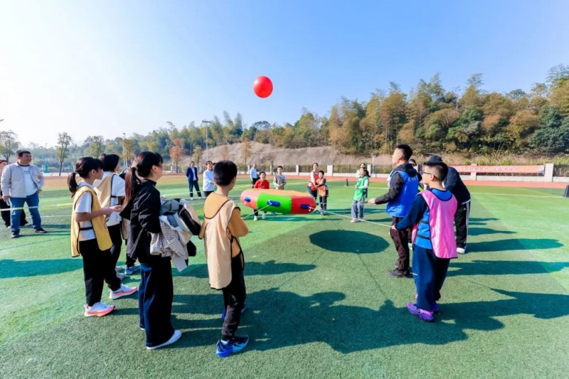 湖南骏达集团有限公司,长沙城市交通,校车运营,安保服务,新能源科技