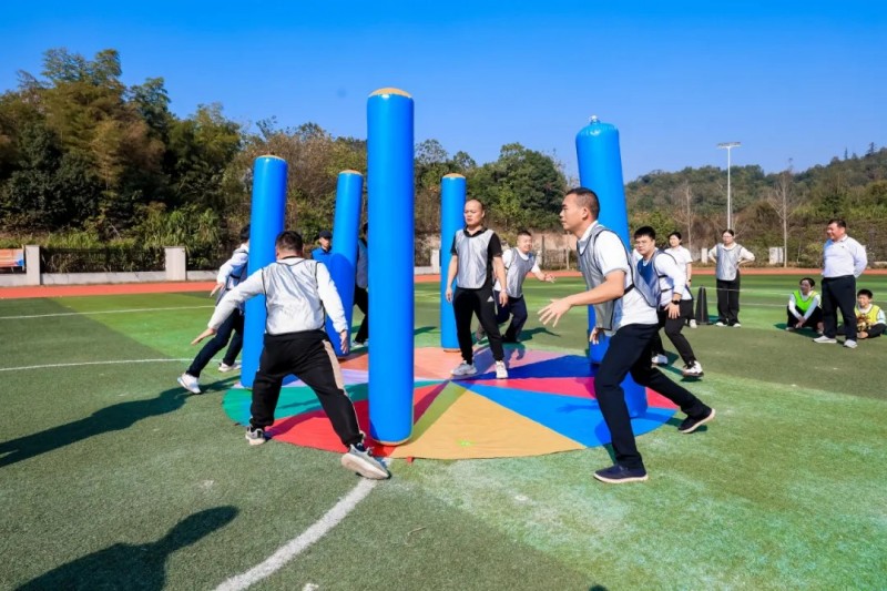 湖南骏达集团有限公司,长沙城市交通,校车运营,安保服务,新能源科技