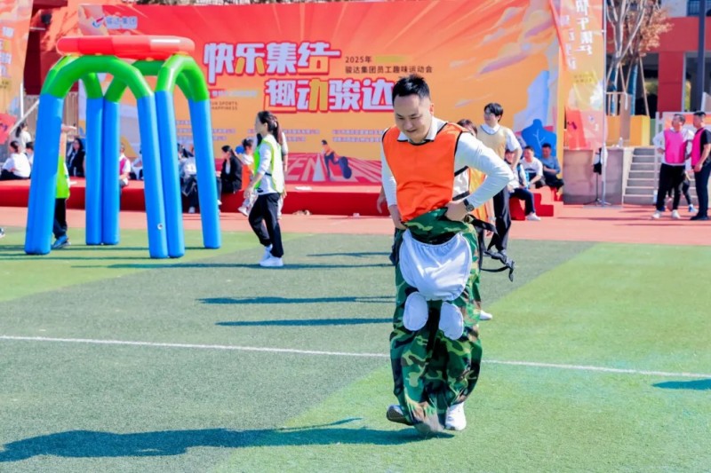 湖南骏达集团有限公司,长沙城市交通,校车运营,安保服务,新能源科技