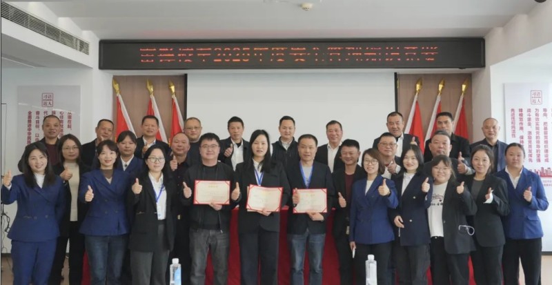 湖南骏达集团有限公司,长沙城市交通,校车运营,安保服务,新能源科技