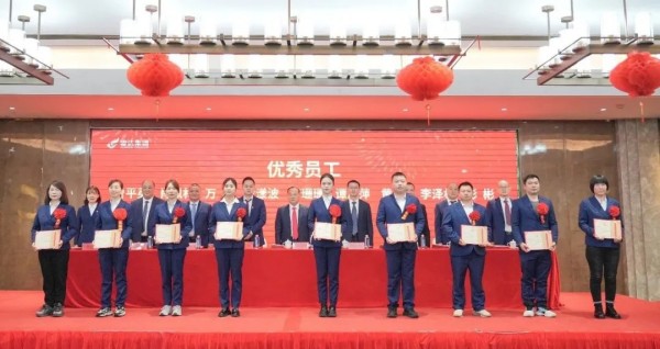 湖南骏达集团有限公司,长沙城市交通,校车运营,安保服务,新能源科技